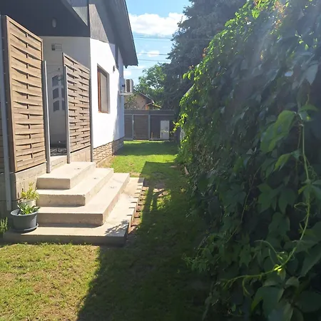 Tiszavirag Szallashely Holiday home
